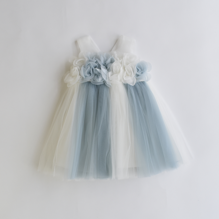 Dainty dress for girls