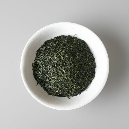 Yokota Tea Garden: 2022 Hatsutsumi (Hachijyuhachiya) Sayama Shincha Green Tea 狭山茶八十八夜摘み - Yunomi.life