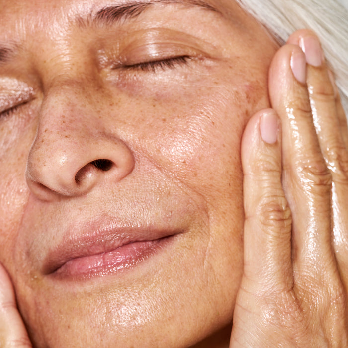 OSEA-Essential Hydrating Oil-Skincare-675468000086_lifestyle-The Detox Market |