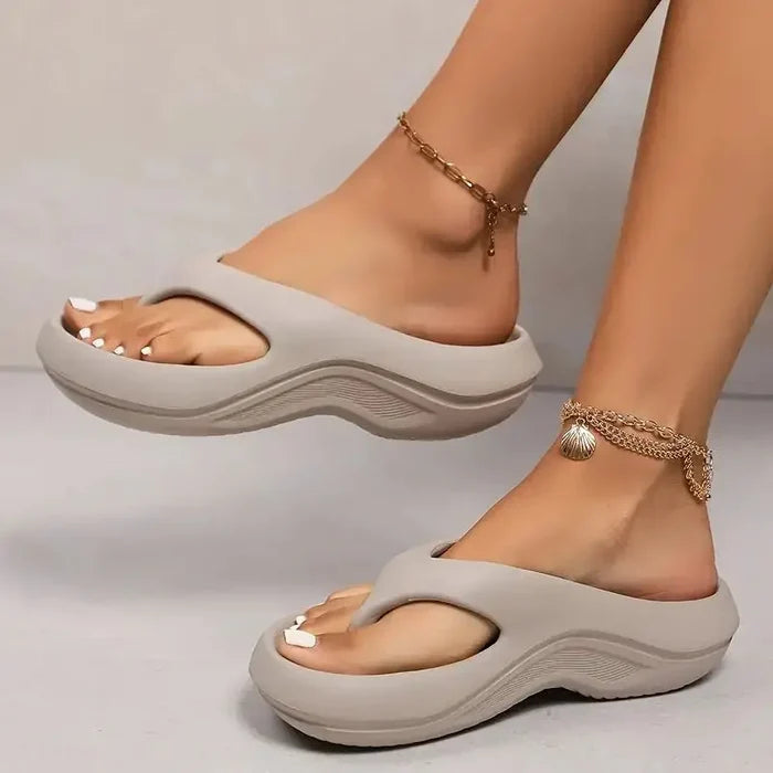 Finch | Women's Cushioned Flip Flops