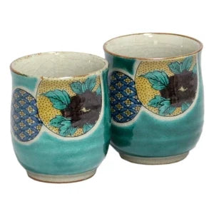 Kutaniyaki Green Background with Marumon Pattern - Yunomi Cup