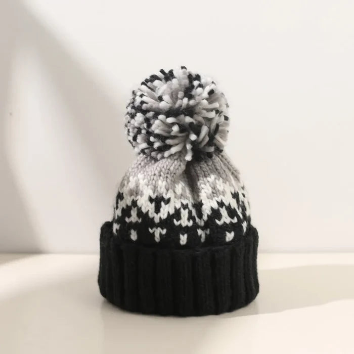 TAMARA™ | Cozy Snowflake Pom Beanie